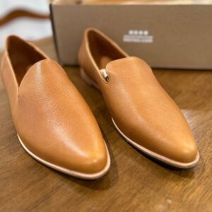 Patina Pointed Flat
